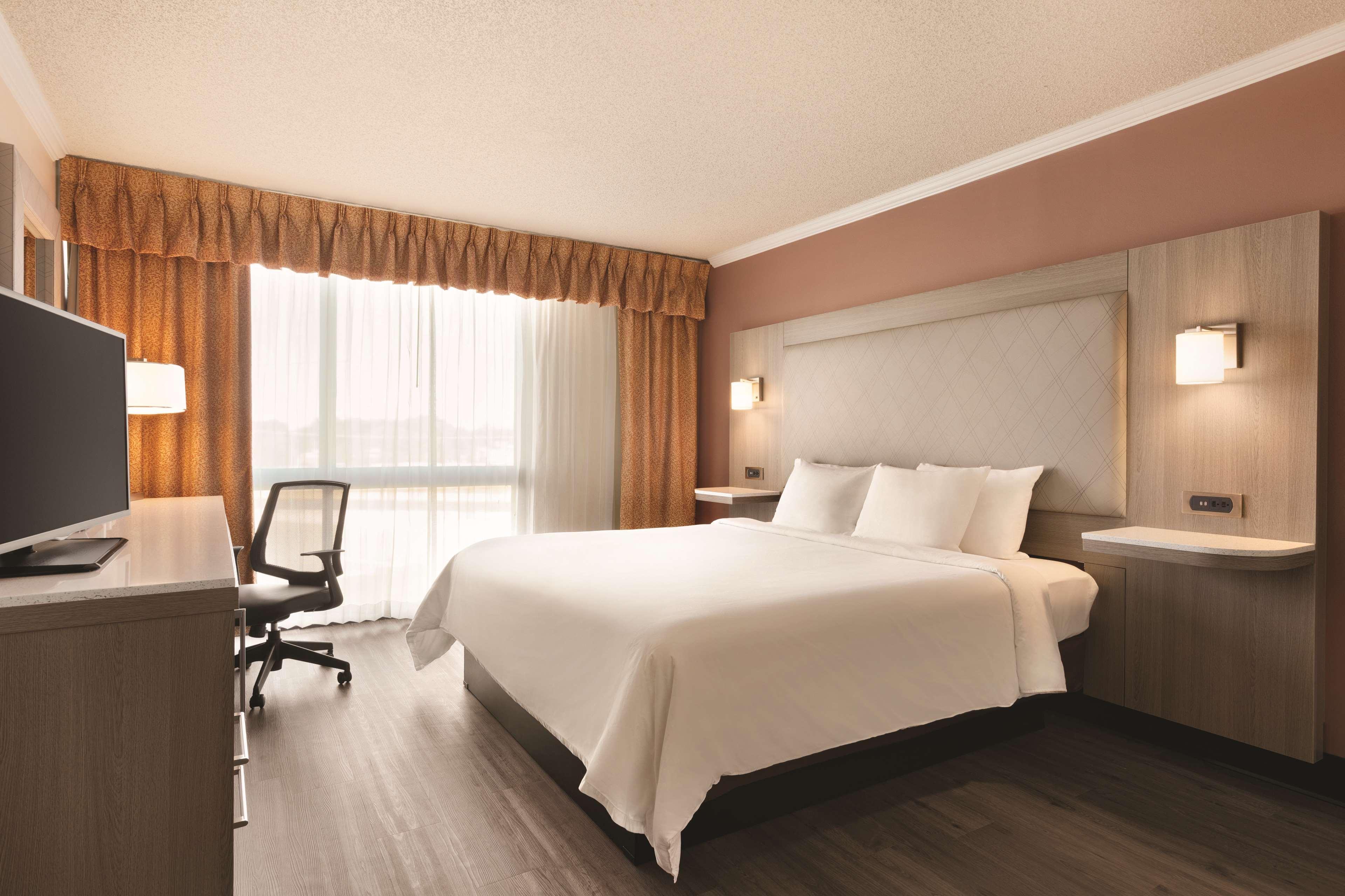 Radisson Hotel Lenexa Overland Park Ngoại thất bức ảnh