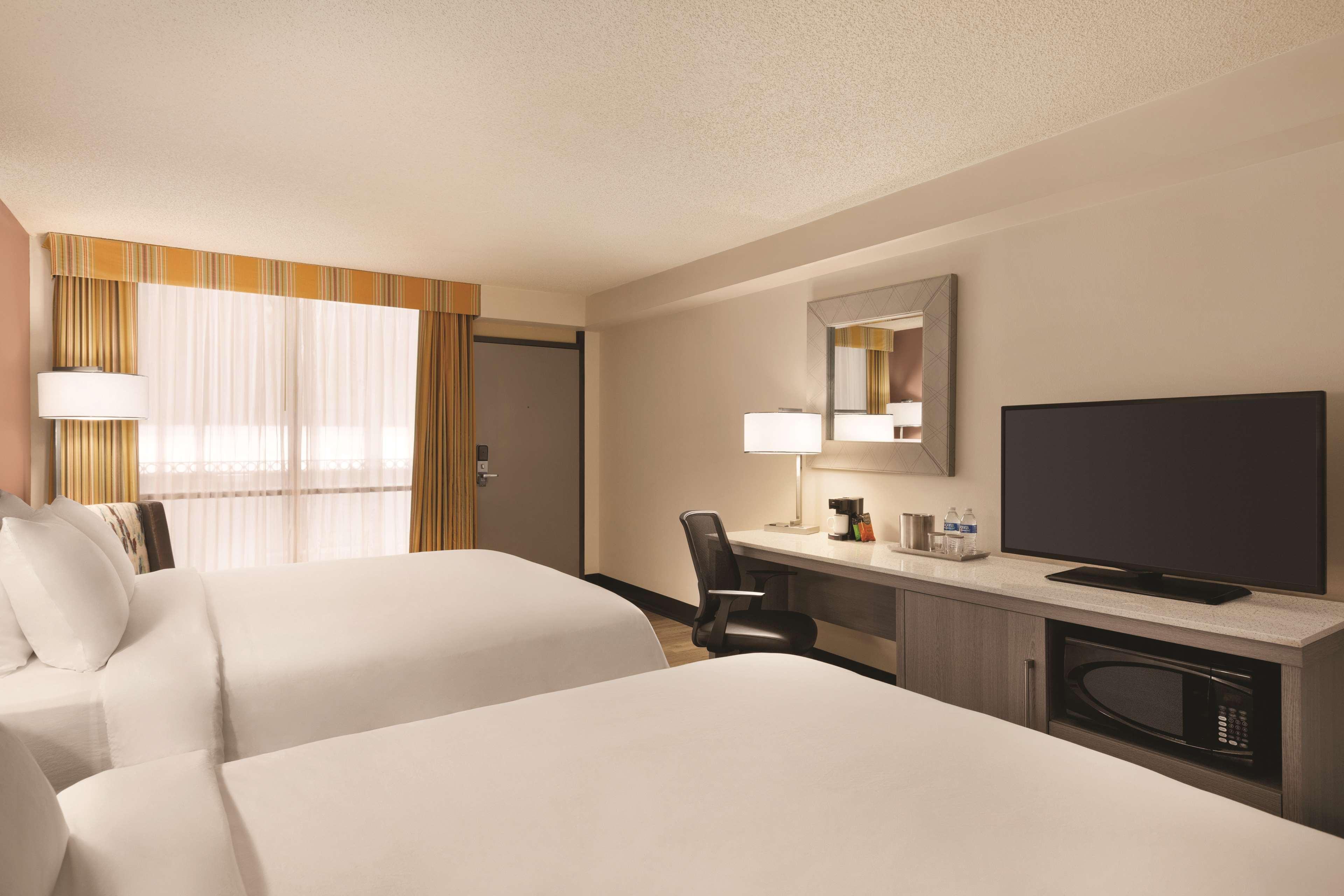 Radisson Hotel Lenexa Overland Park Ngoại thất bức ảnh
