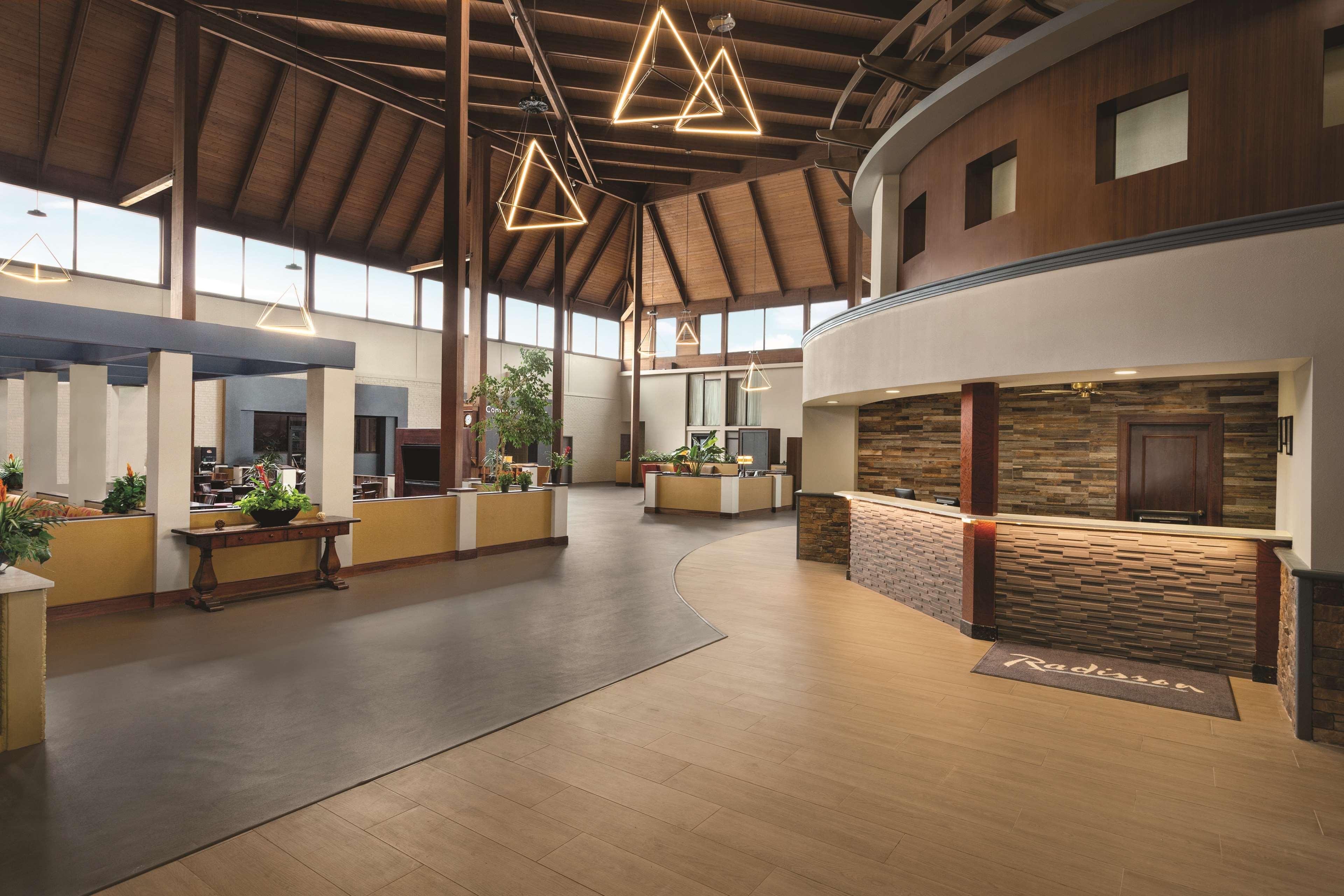 Radisson Hotel Lenexa Overland Park Ngoại thất bức ảnh