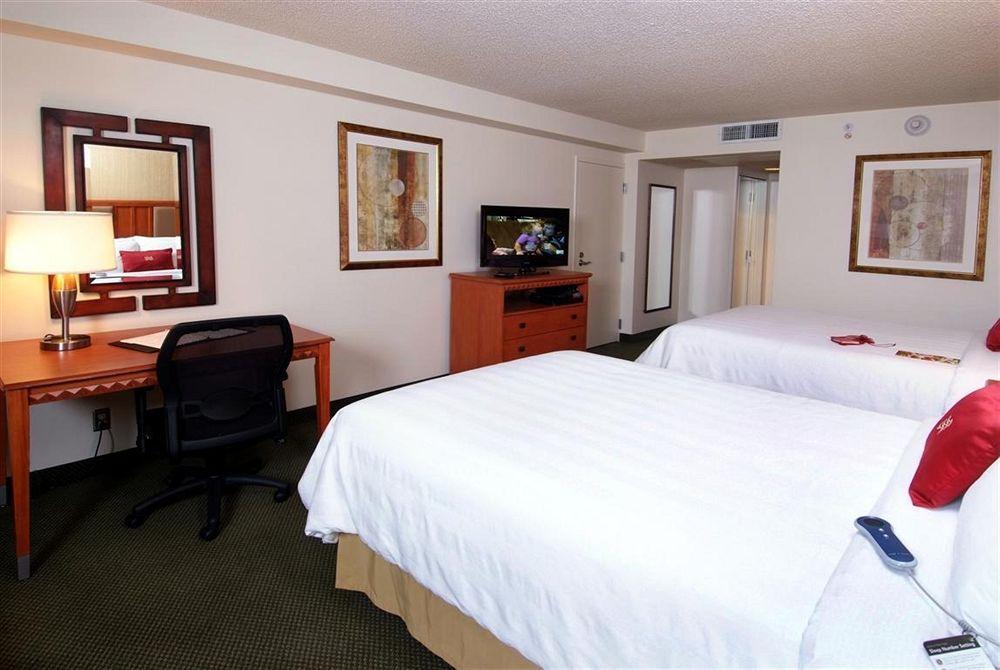 Radisson Hotel Lenexa Overland Park Ngoại thất bức ảnh